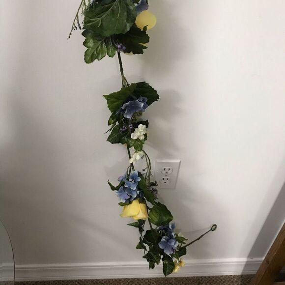 Faux Floral Flowers Silk Garland‎ - Picture 6 of 11